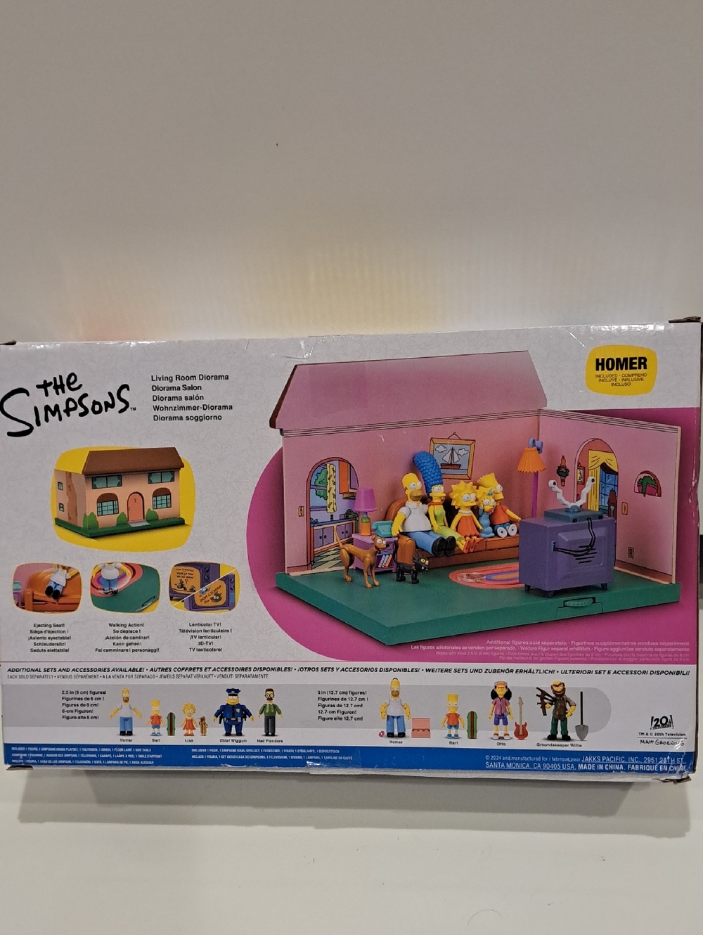 NIB Simpsons Living Room Diorama With HOMER. PLUS Simpson Family Multi Pack. - Picture 2 of 13